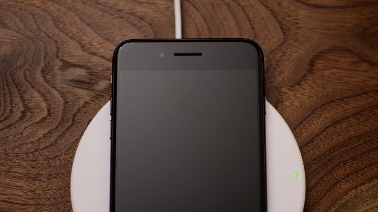 Belkin iPhone 8 X Qi Wireless Charger header
