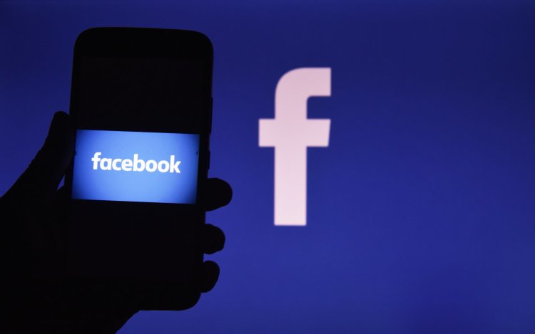 In this photo illustration Facebook logo can be seen, Kolkata, India, 28 February, 2020. Facebook Inc on Thursday announced its decision to cancel its annual developer conference due to Coronavirus outbreak according a news media report.  (Photo by Indranil Aditya/NurPhoto via Getty Images)