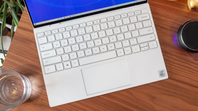 بررسی کامل و تخصصی لپ تاپ Dell XPS 13 2020: بهترین انتخاب برای بهترین‌ها