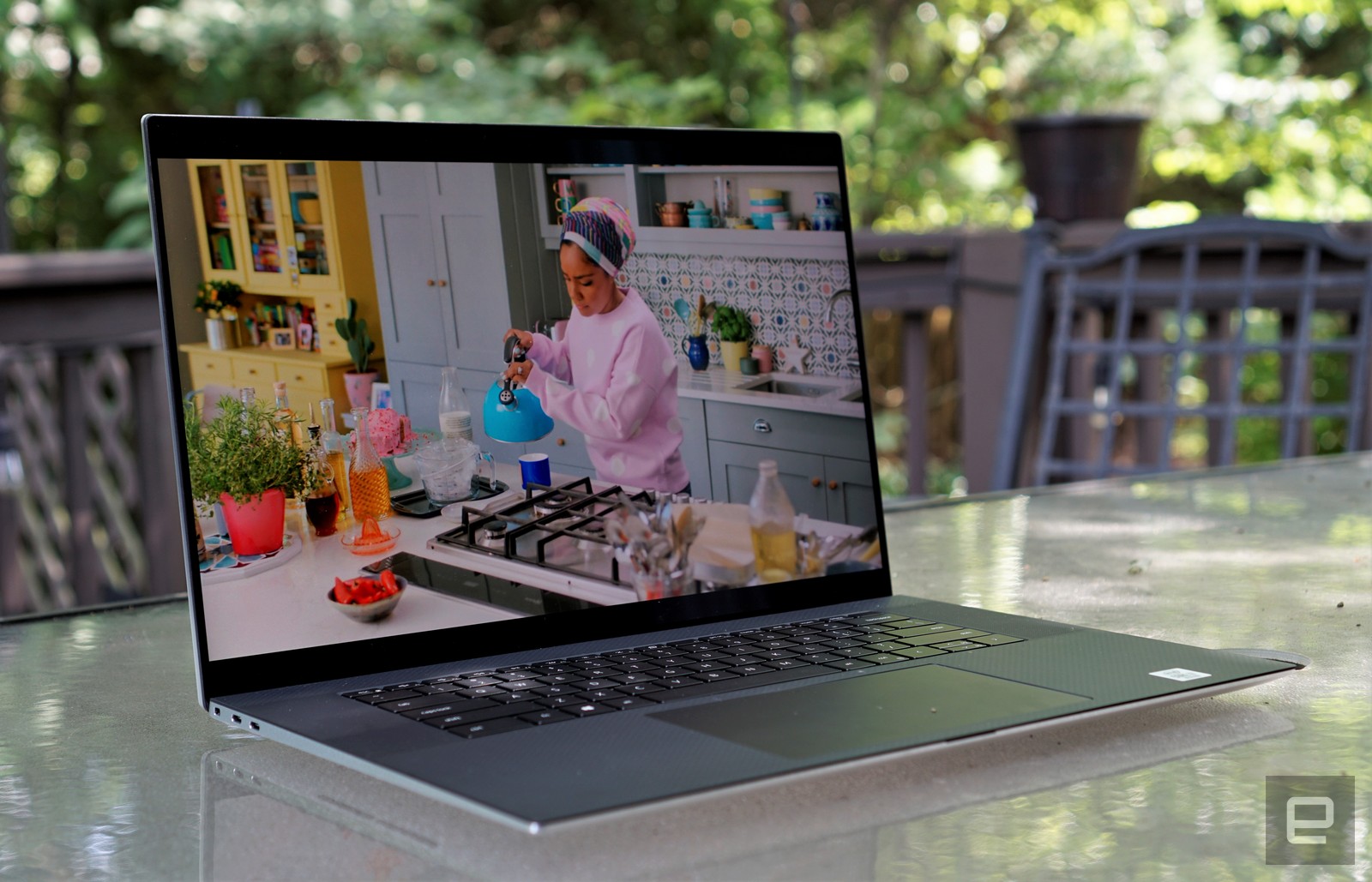 بررسی کامل و تخصصی لپ تاپ Dell XPS 17 مدل 2020: صفحه نمایش تا دلتان بخواهد بزرگ!