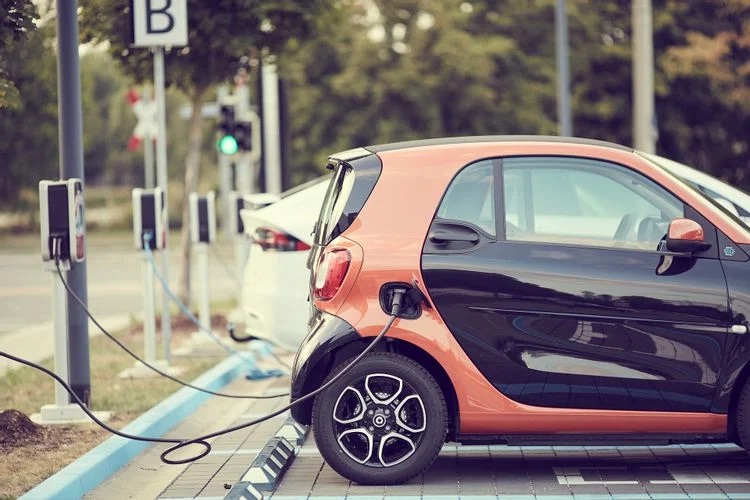 شارژ باتری خودروهای برقی