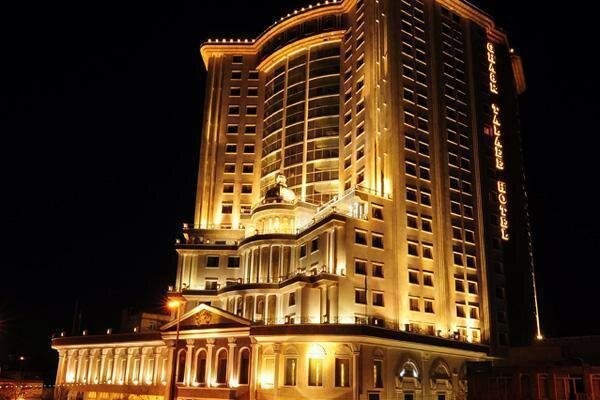 اقامتی به یاد ماندنی در هتل قصر طلایی مشهد