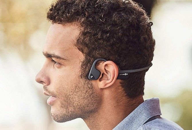 best wireless sports earbuds aftershokz trekz air