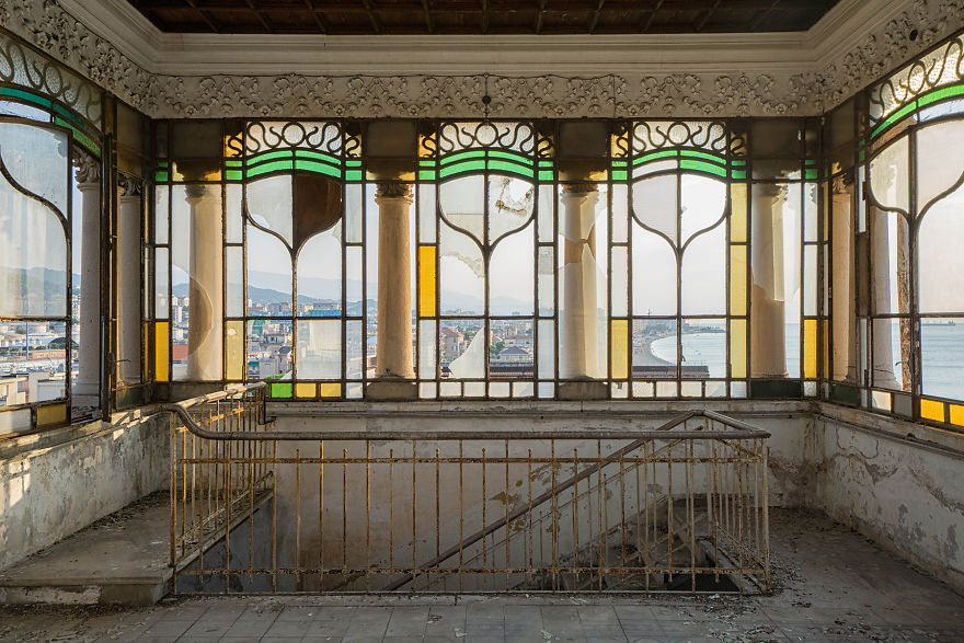 Abandoned Villa in Italy 2017 5b1527347ef7f 880