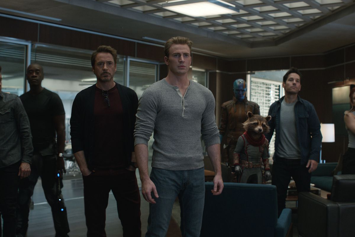 1-فیلم انتقام جویان پایان بازی 2019 Avengers Endgame: اتحاد مجدد قهرمانان برای نجات جهان از چنگال تانوس!