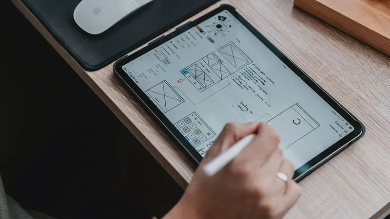 طراحی ui ux چیست؟ راهنمای جامع ورود به دنیای تجربه و رابط کاربری