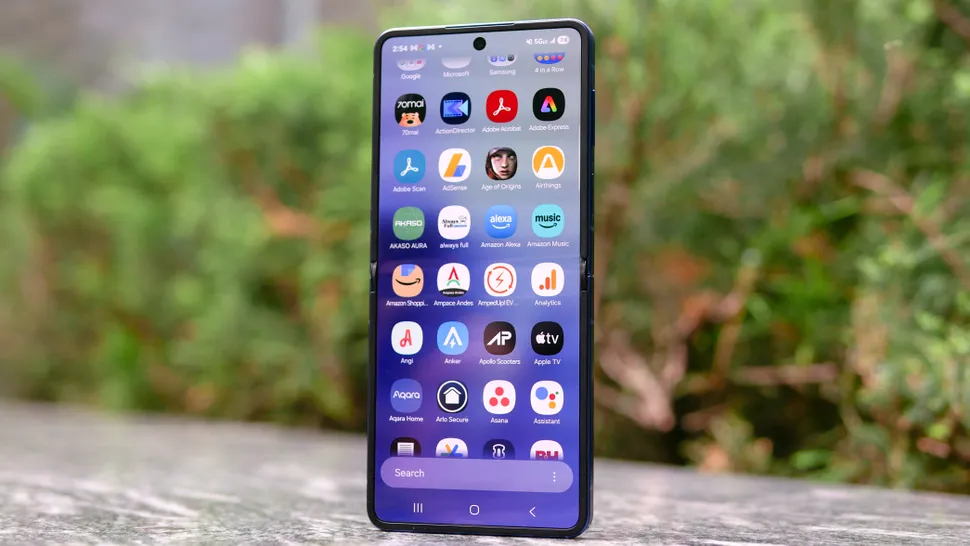 نرم افزار و رابط کاربری One UI 8