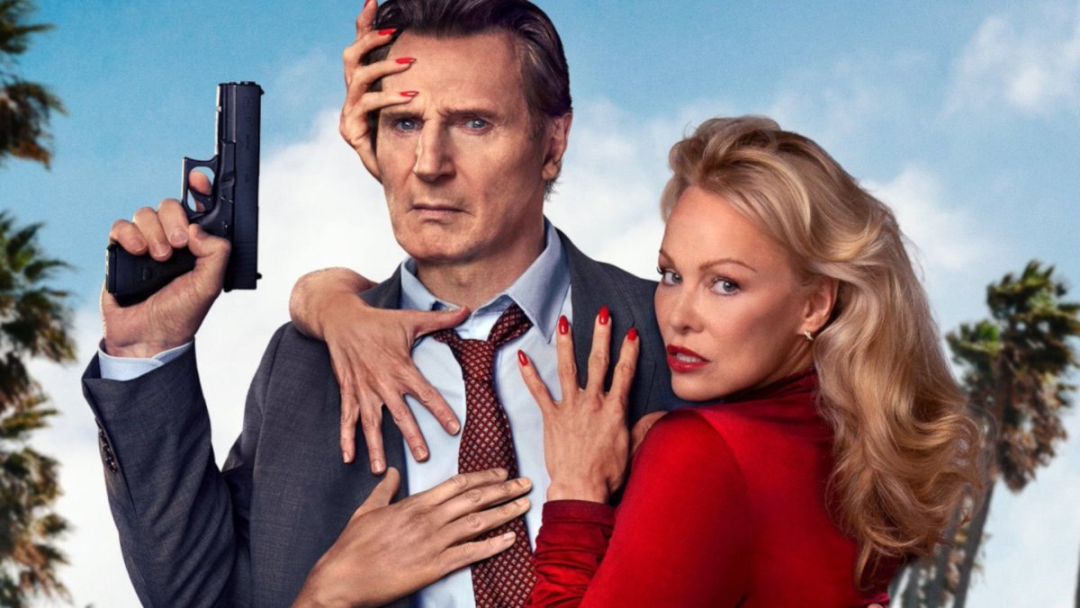 بررسی فیلم The Naked Gun کمدی پر از شوخی و خنده