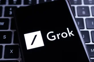 معرفی Grok Imagine تصویرساز هوش مصنوعی با حالت اسپایسی