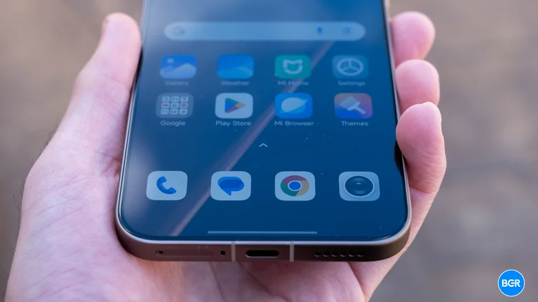 بررسی گوشی شیائومی 15 تی پرو نزدیک تر از همیشه به پرچمداران 3 نمایشگر Xiaomi 15T Pro -