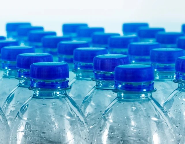 آیا مصرف بیسفنول آ موجب کاهش حساسیت به انسولین میشود؟ 2 کارآزمایی بالینی انسان و کاهش حساسیت به انسولین